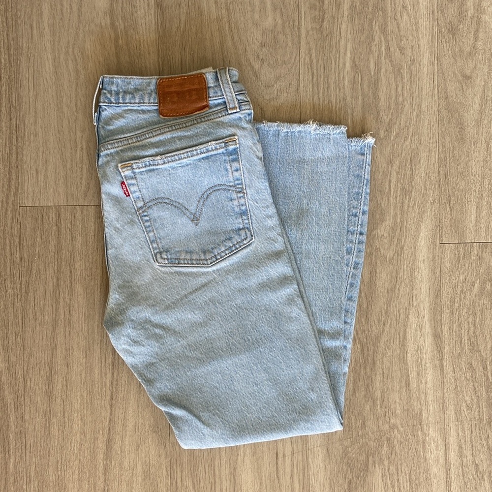 Levis Wedge Straight cropped